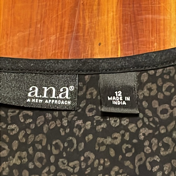 Size 12 A.N.A. black & tan graphic print sleeveless lined Bohemian dress - Picture 12 of 14